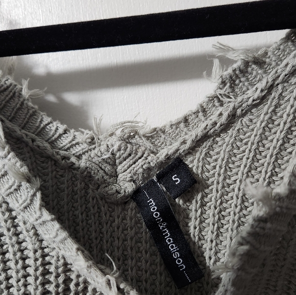 Grey Moon & Madison Sweater - Picture 2 of 4